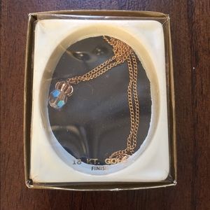 Vintage gold necklace with bead